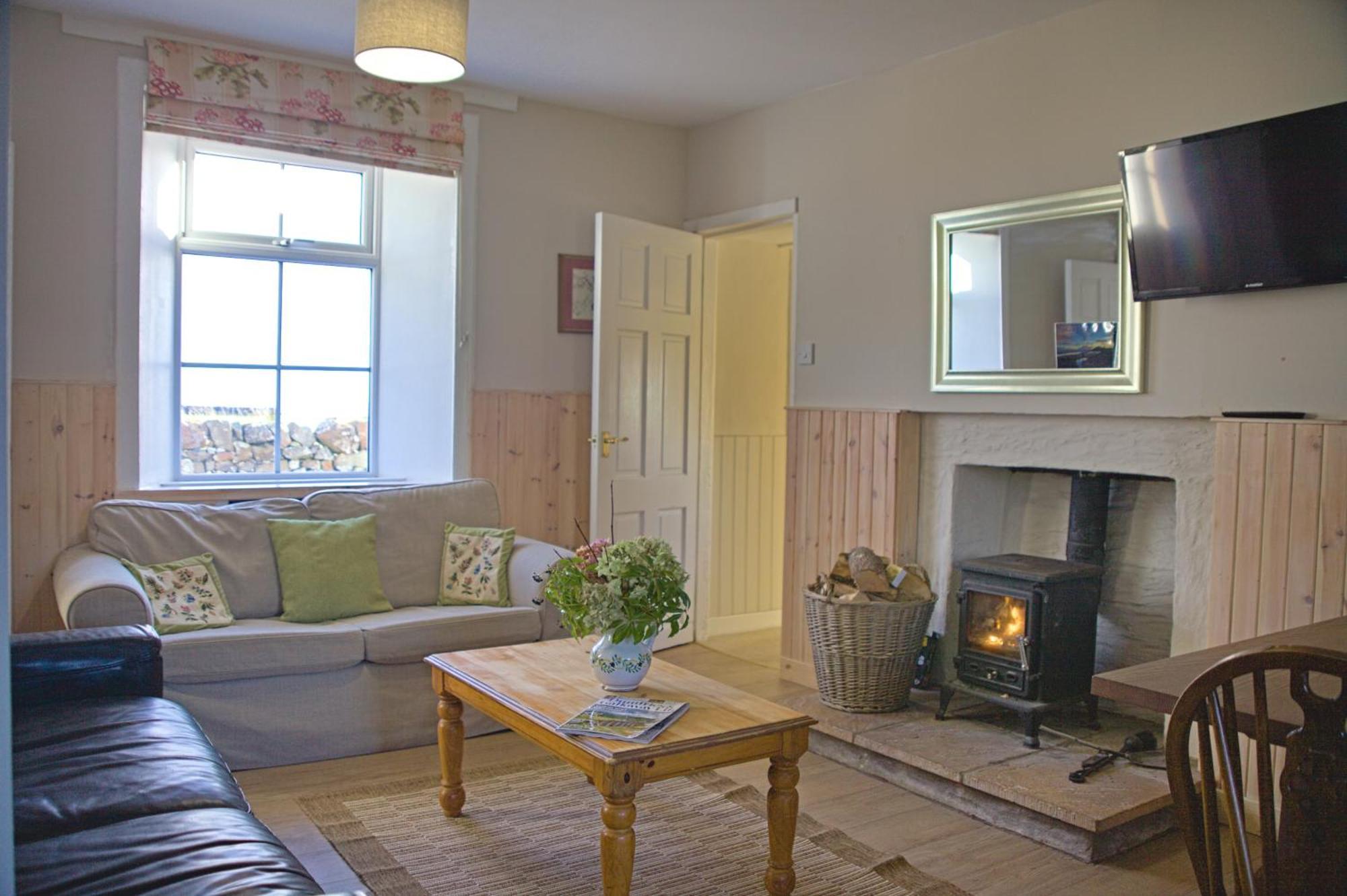 Powillimount Cottage Kirkbean Екстер'єр фото
